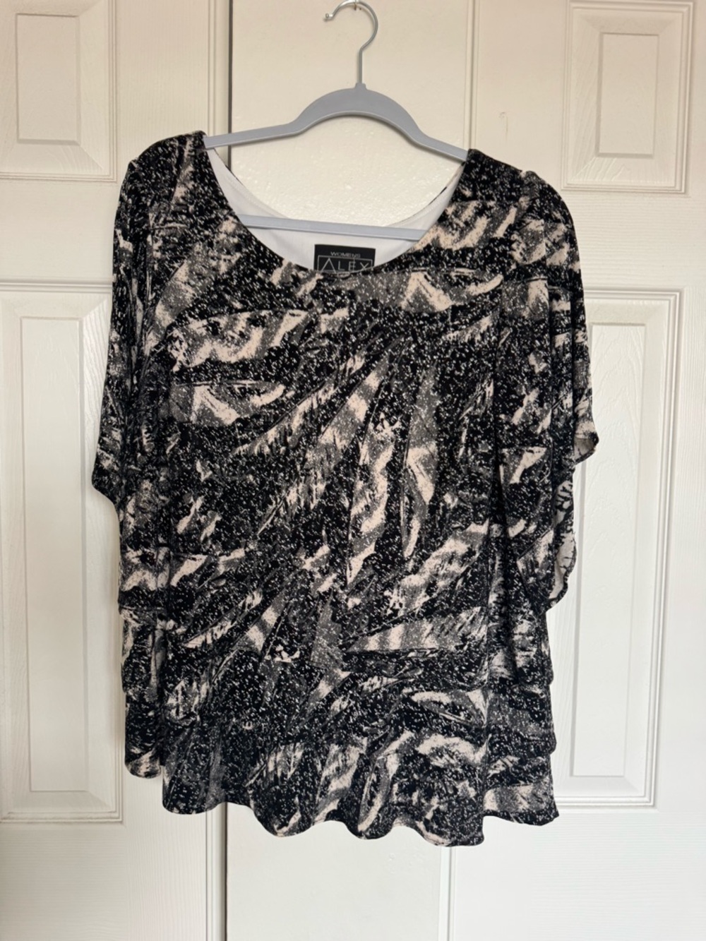 Alex Evening Black & White Abstract Dressy Top